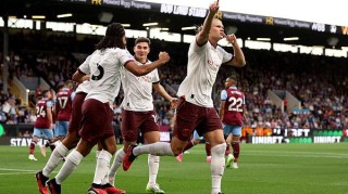  曼城三球完胜阿森纳，哈兰德双响建功  